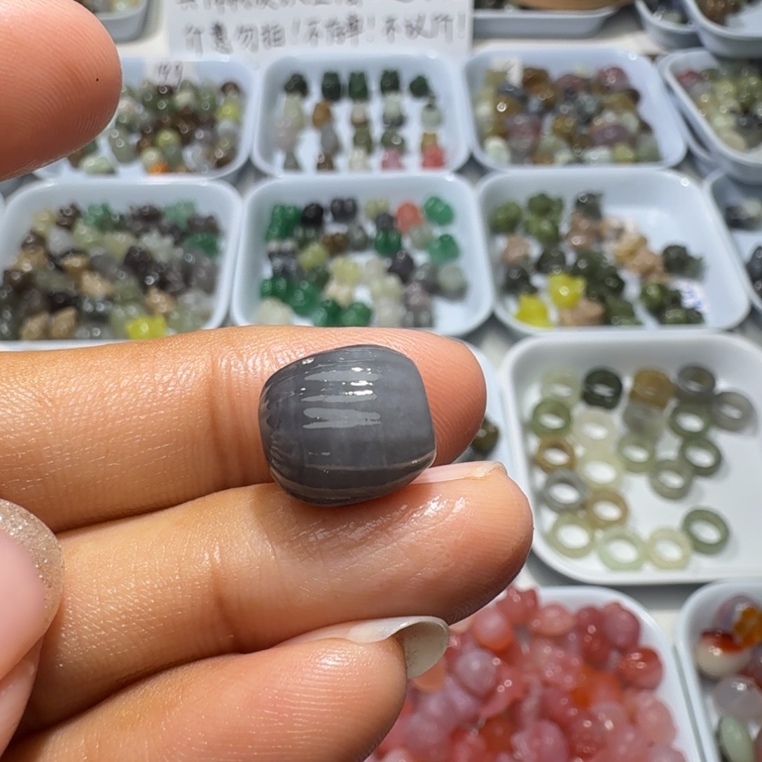 和田玉未镶嵌珠宝奇石