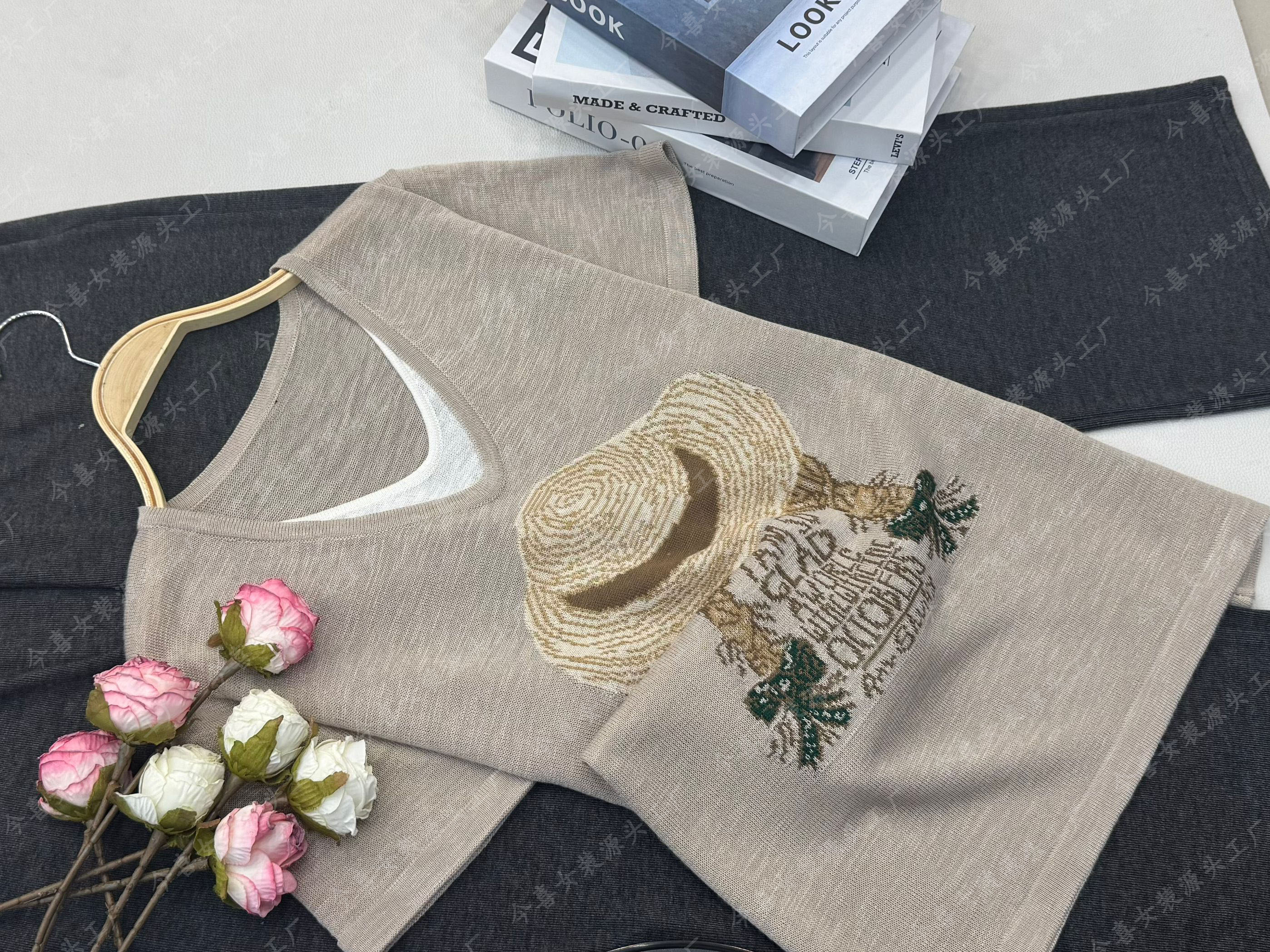 【咖色草帽假两件】新款时尚短袖套头上衣QC3347