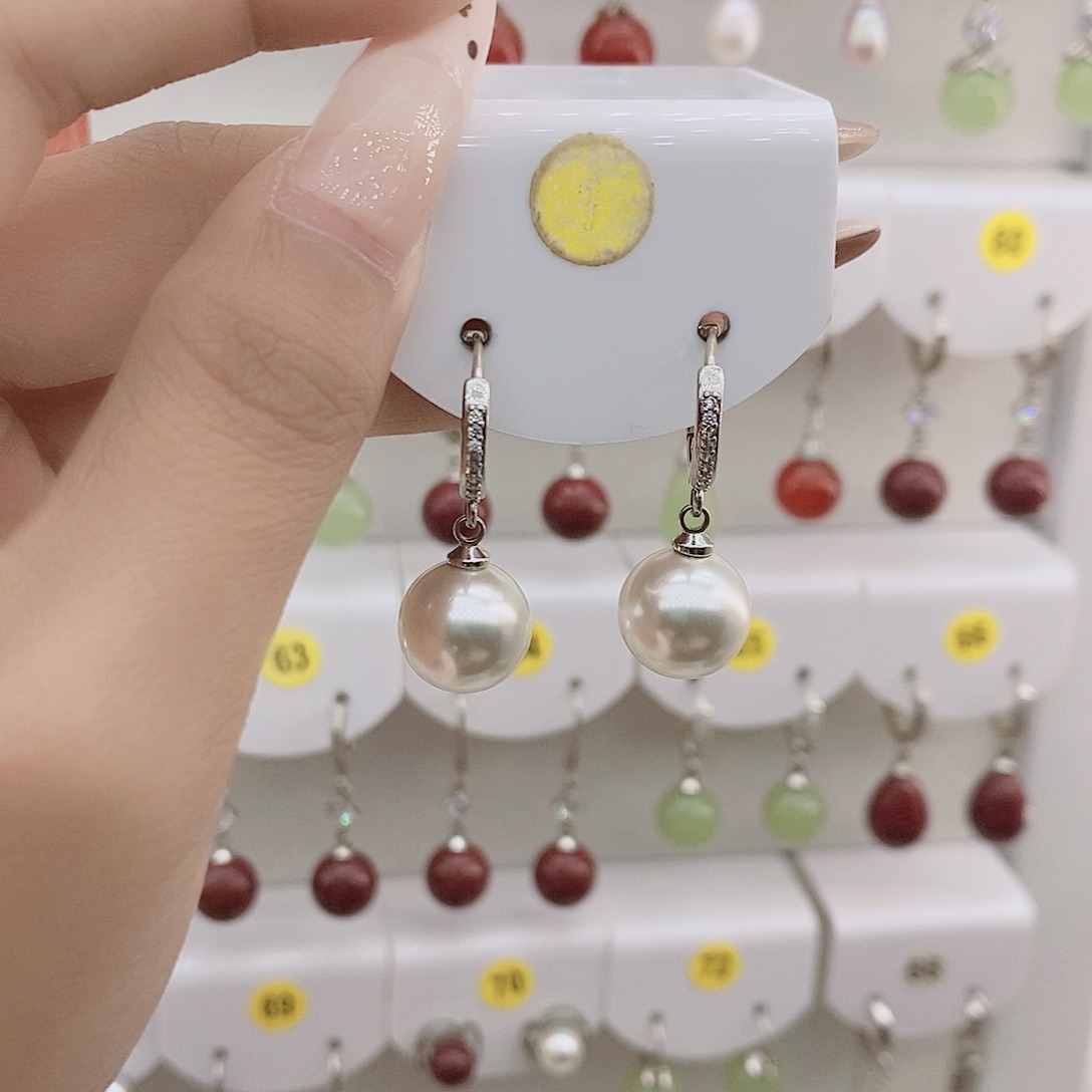 足银999十二毫米的大小