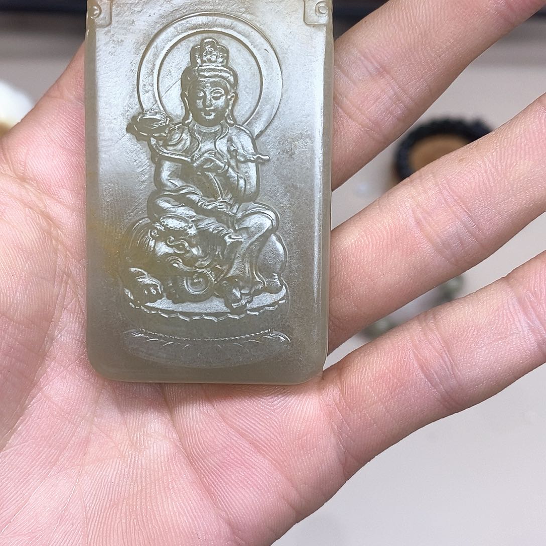 王***王和田玉未镶嵌颈饰