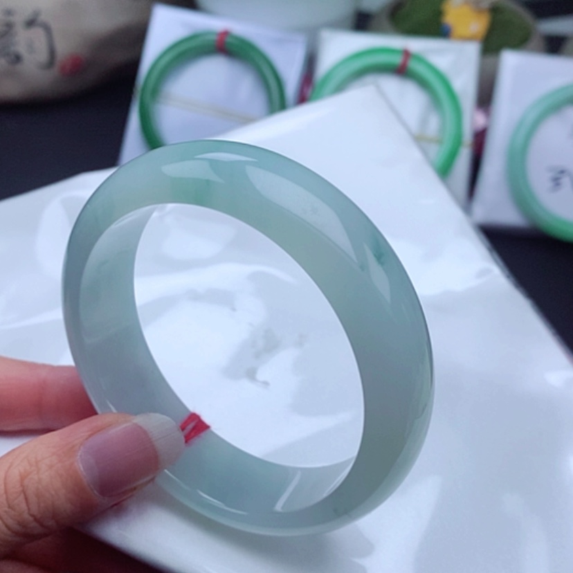 【闪购商品】翡翠手镯未镶嵌           正圈59 大轮胎