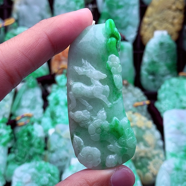 翡翠吊坠(不含链)未镶嵌