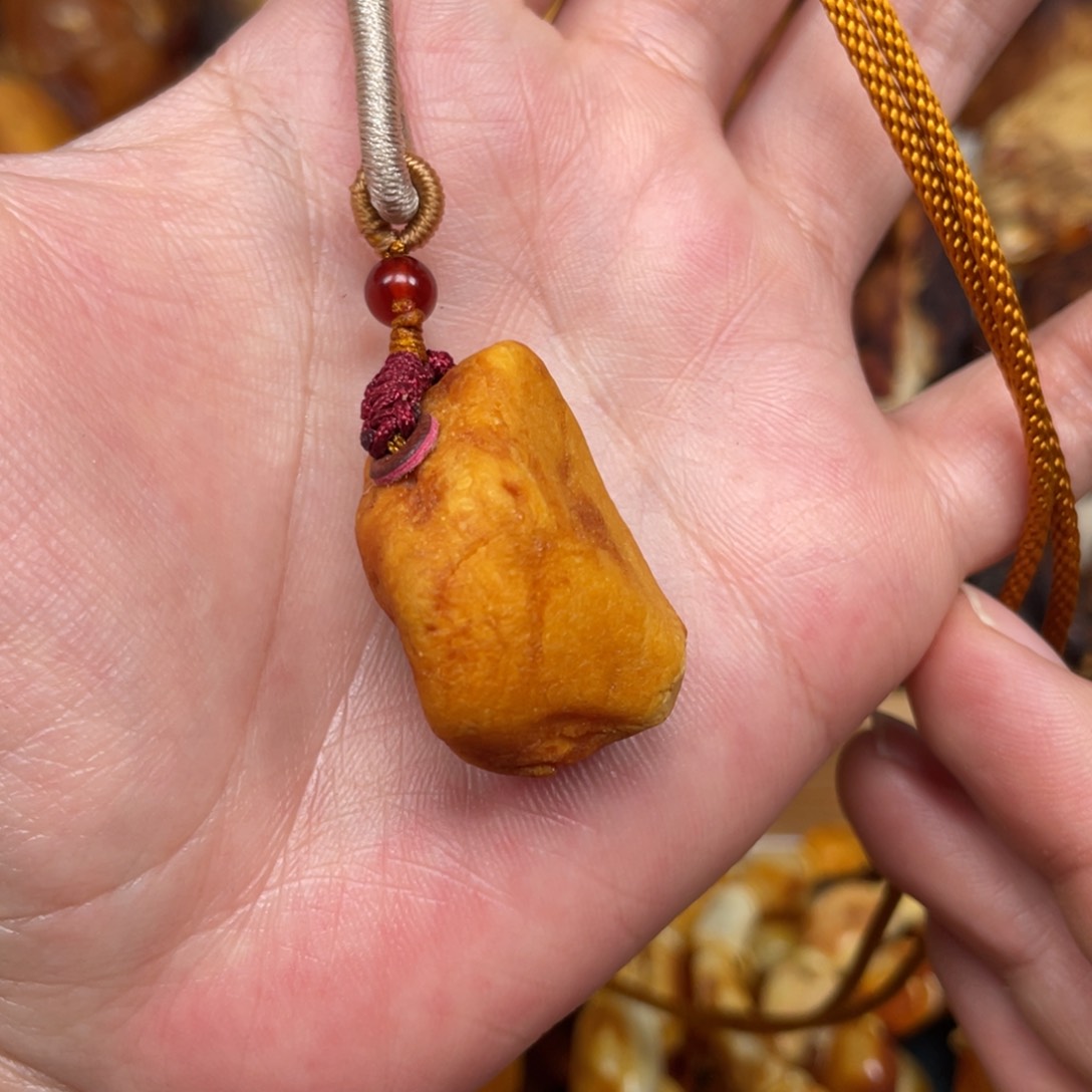 蜜蜡珠宝奇石未镶嵌