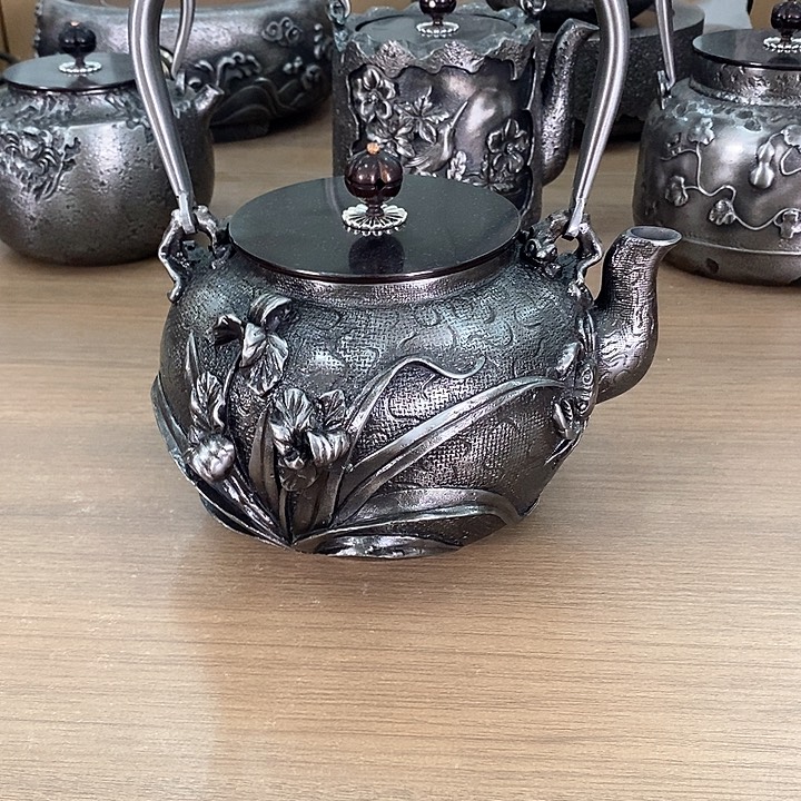 1兰花蟹砂铁壶1200毫升纯手工打造