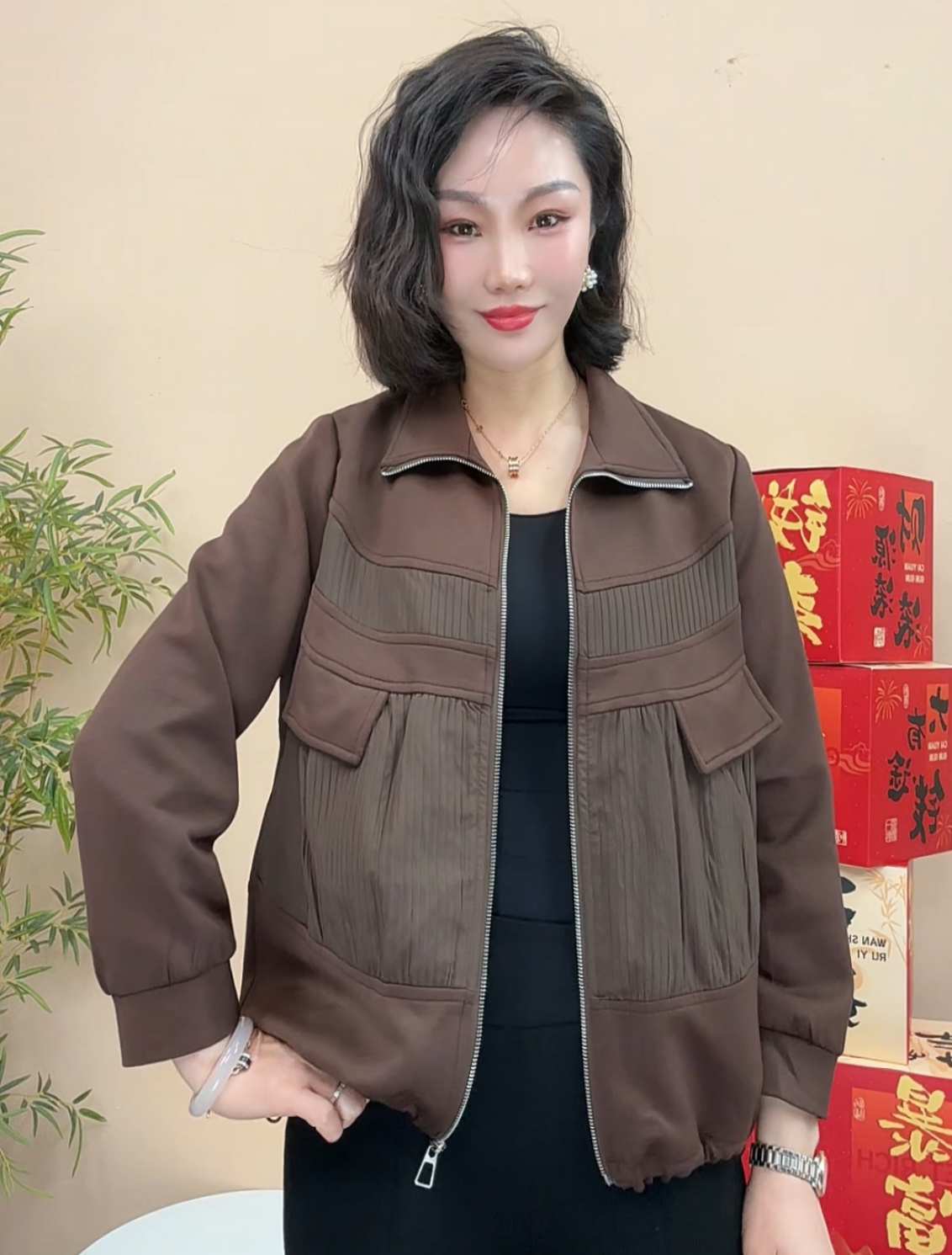 春秋新款时尚经典拉链款修身显瘦洋气气质妈妈装百搭短款外套