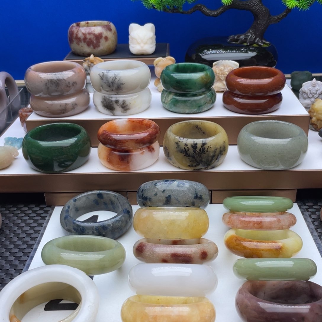 石英质玉手镯未镶嵌S**…