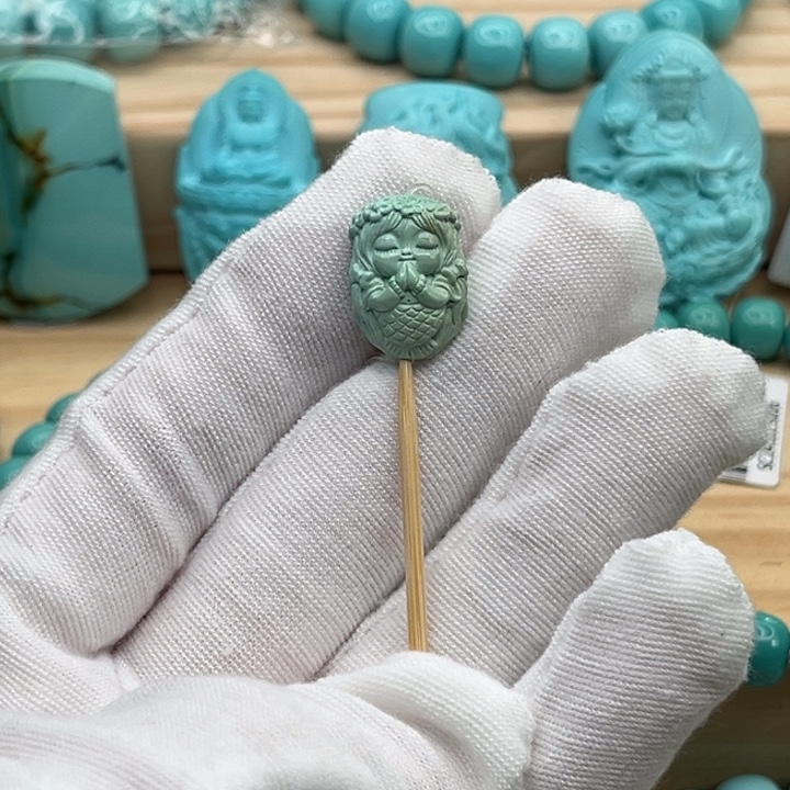 绿松石未镶嵌珠宝奇石