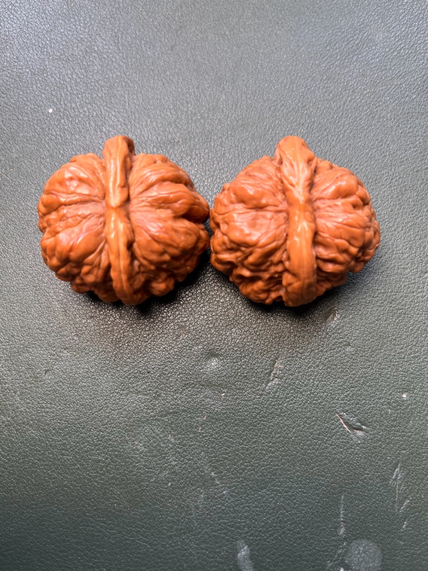 精品秋子手串，边42，肚41，高29