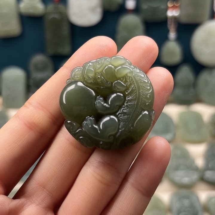 颈饰未镶嵌和田玉