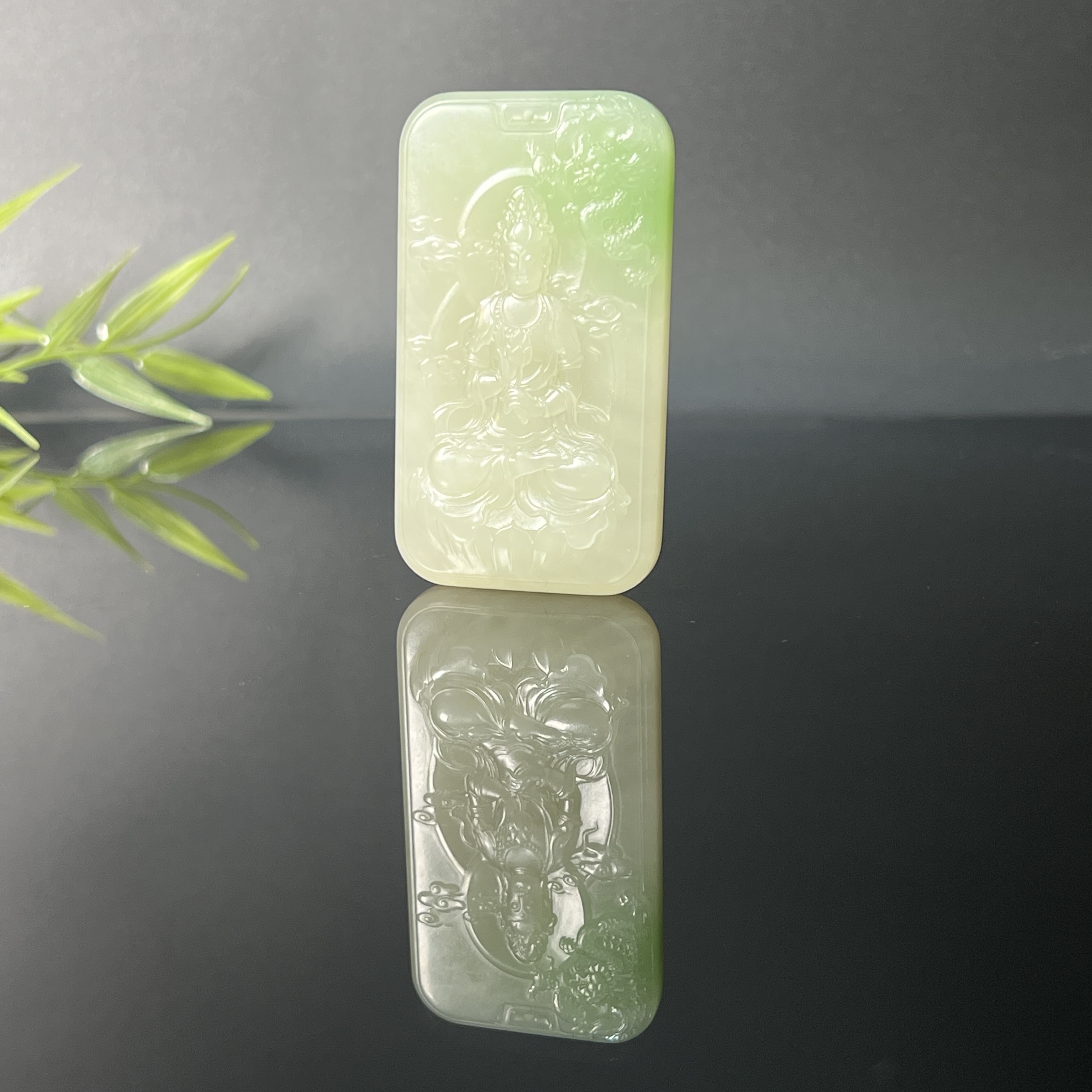 1207GC6634和田玉挂件