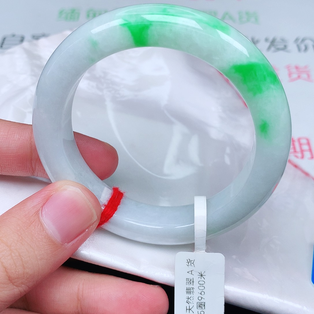 未镶嵌手镯翡翠天然翡翠手镯