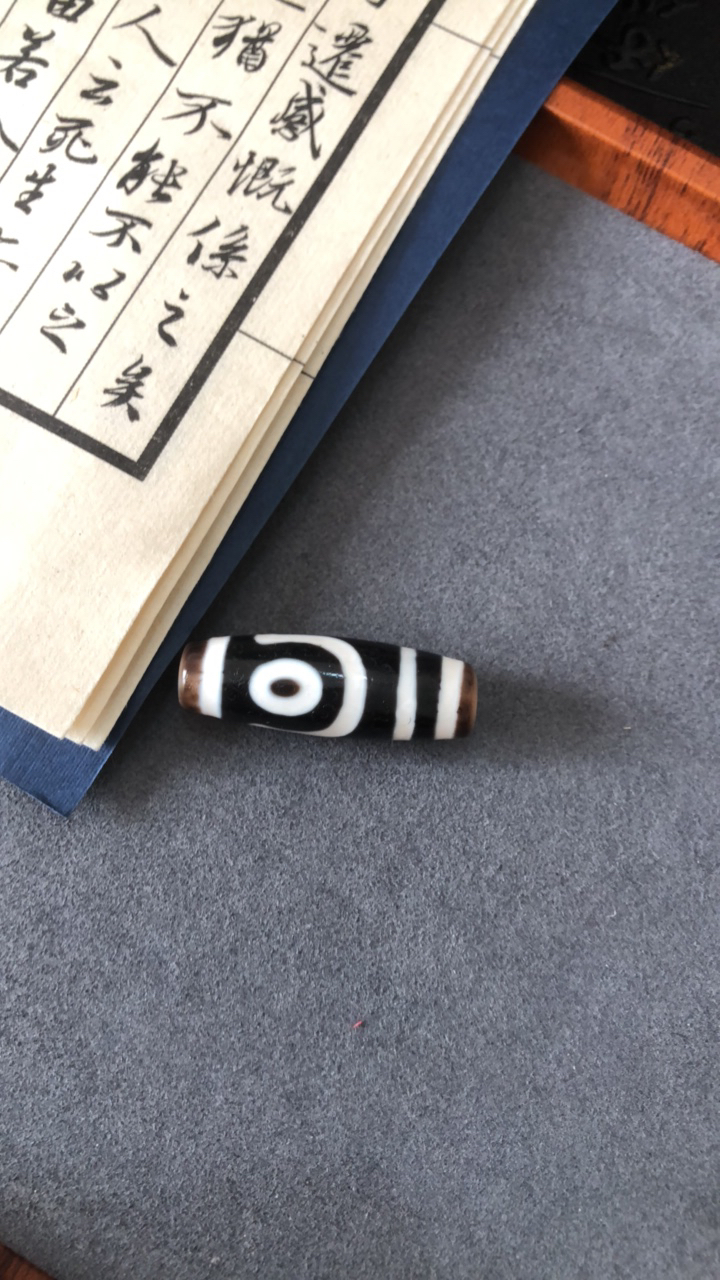 精品白芯黑白二眼锁骨链