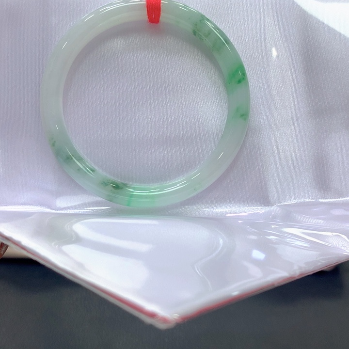 翡翠未镶嵌手镯翡翠8