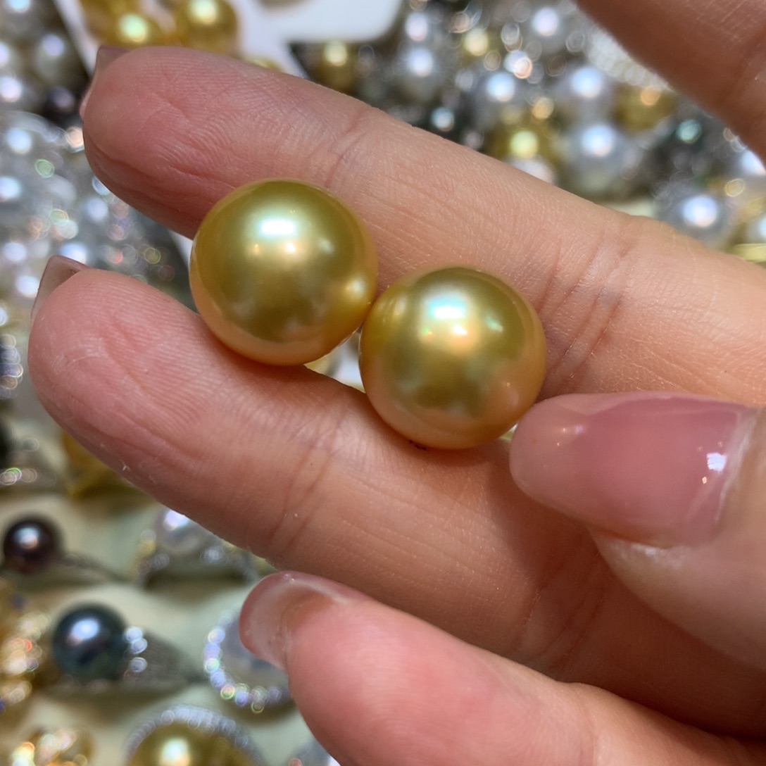 海水珍珠耳饰18K金镶嵌