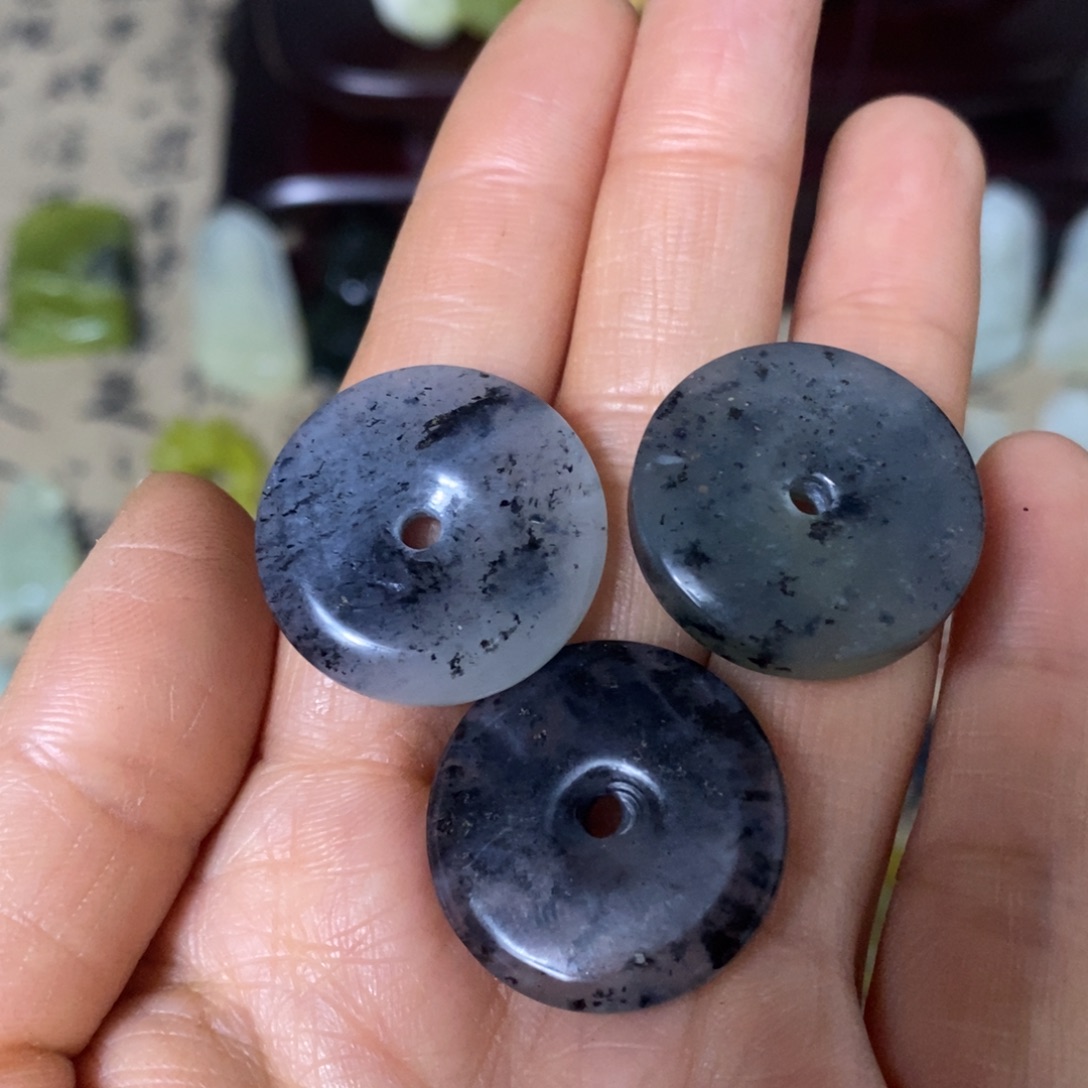 蛇纹石玉未镶嵌天然岫玉