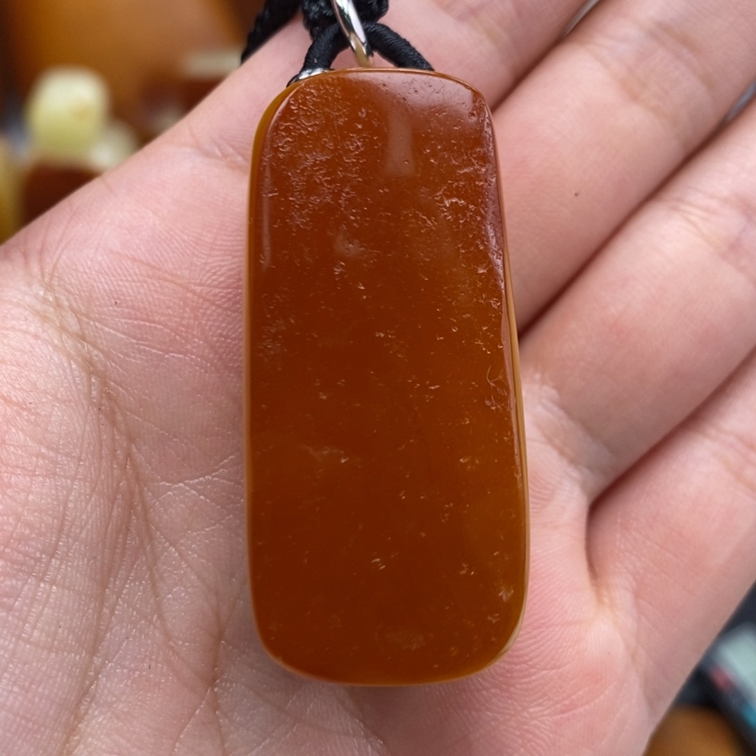 琥珀吊坠(赠链)未镶嵌