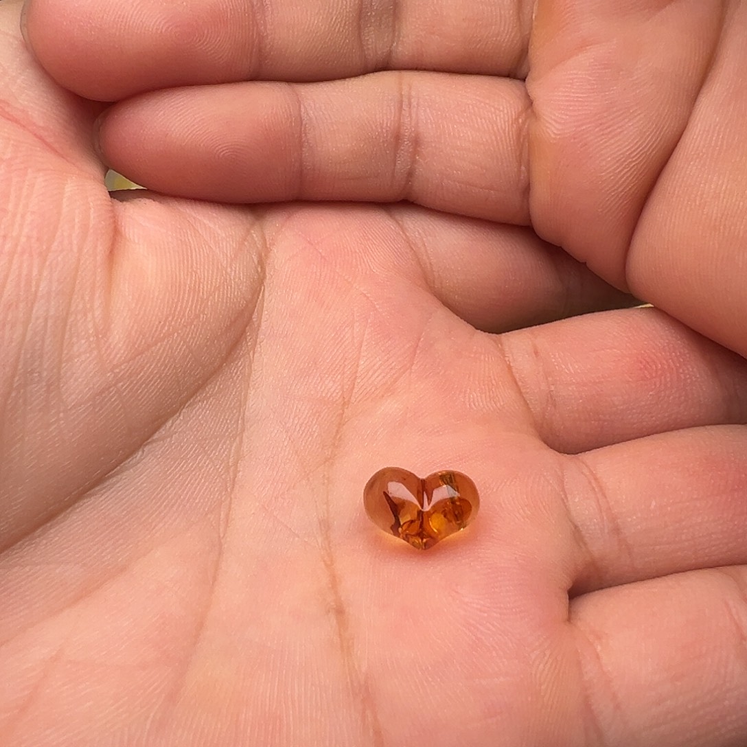 琥珀（花珀）颈饰未镶嵌花珀屁桃（打孔不退换）