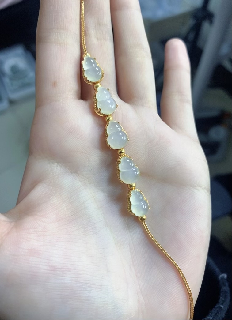 缅甸A货翡翠葫芦，潘多拉一颗