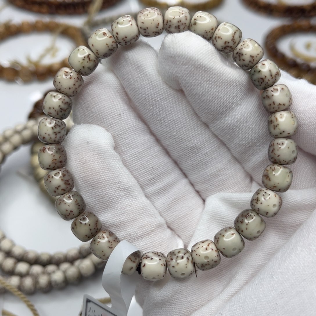 星月菩提吊坠8/7灰冰糖豆大眼睛留白