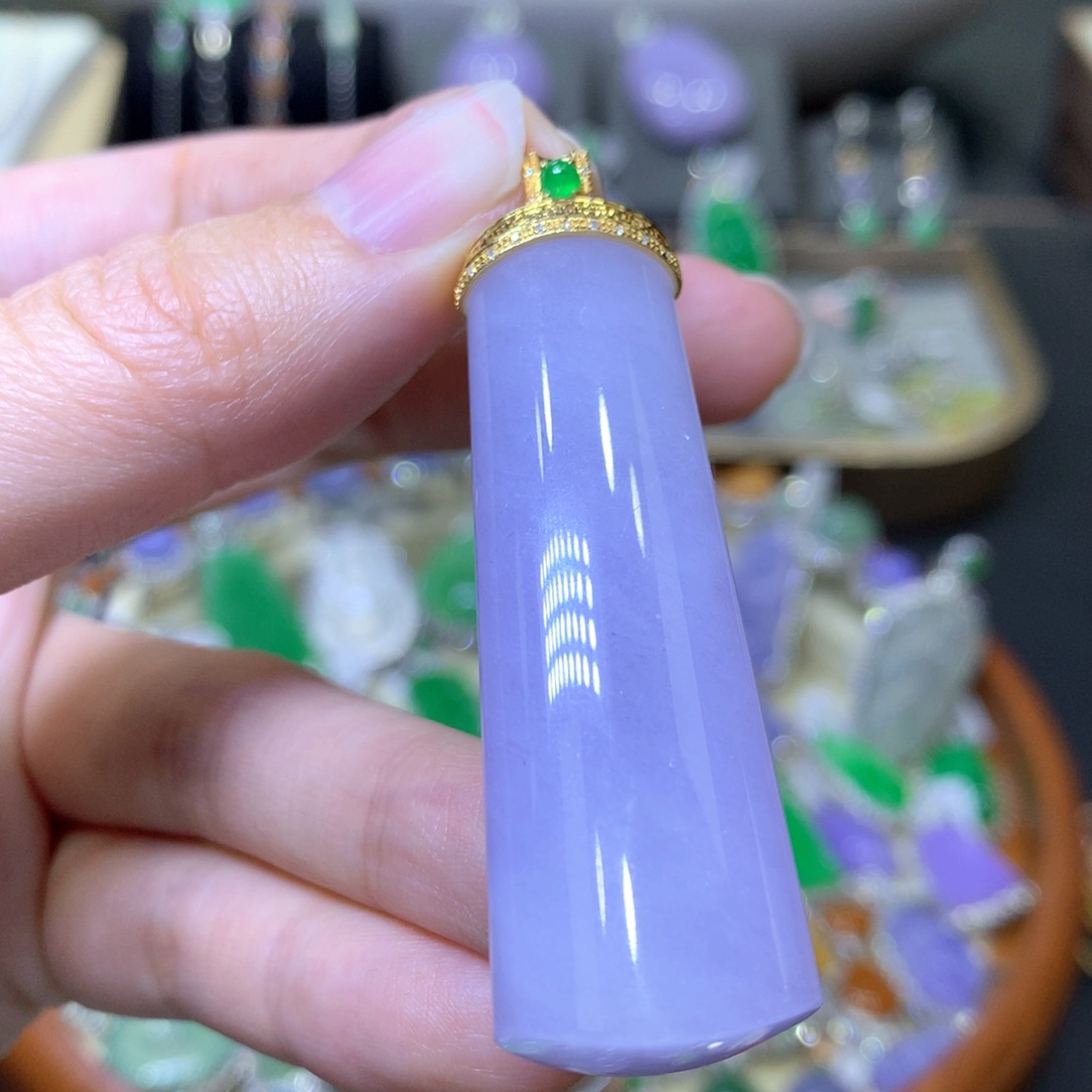 【闪购商品】翡翠颈饰18K金镶嵌翡翠吊坠项链