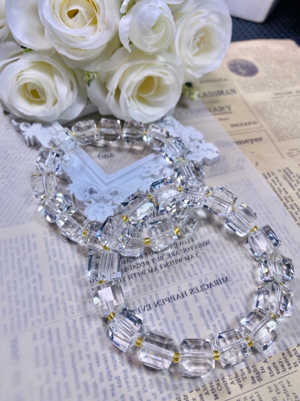 白色方糖手串发一条C106