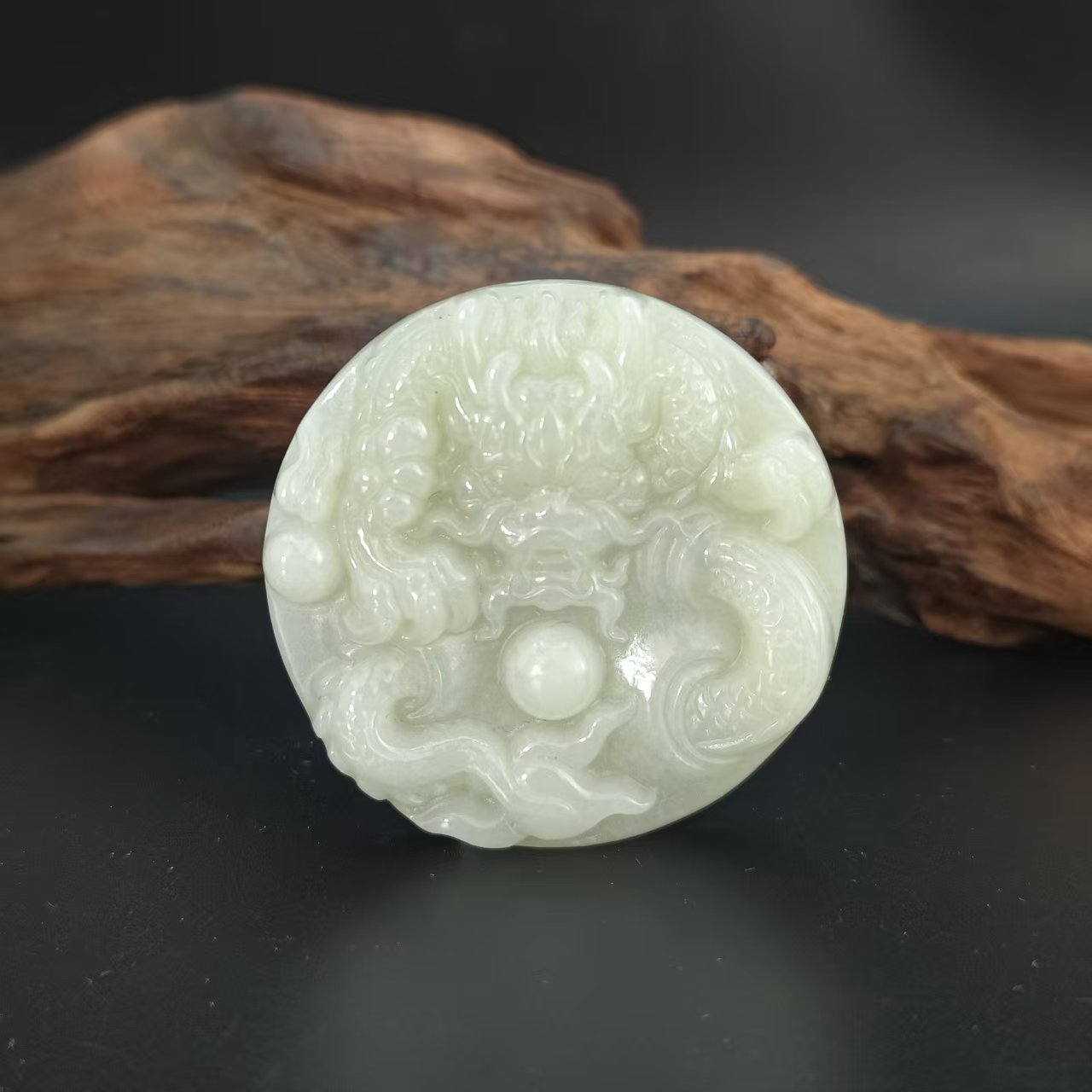 和田玉龙形吊坠3534