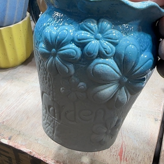 有孔！！有问题问客服，满9元包邮