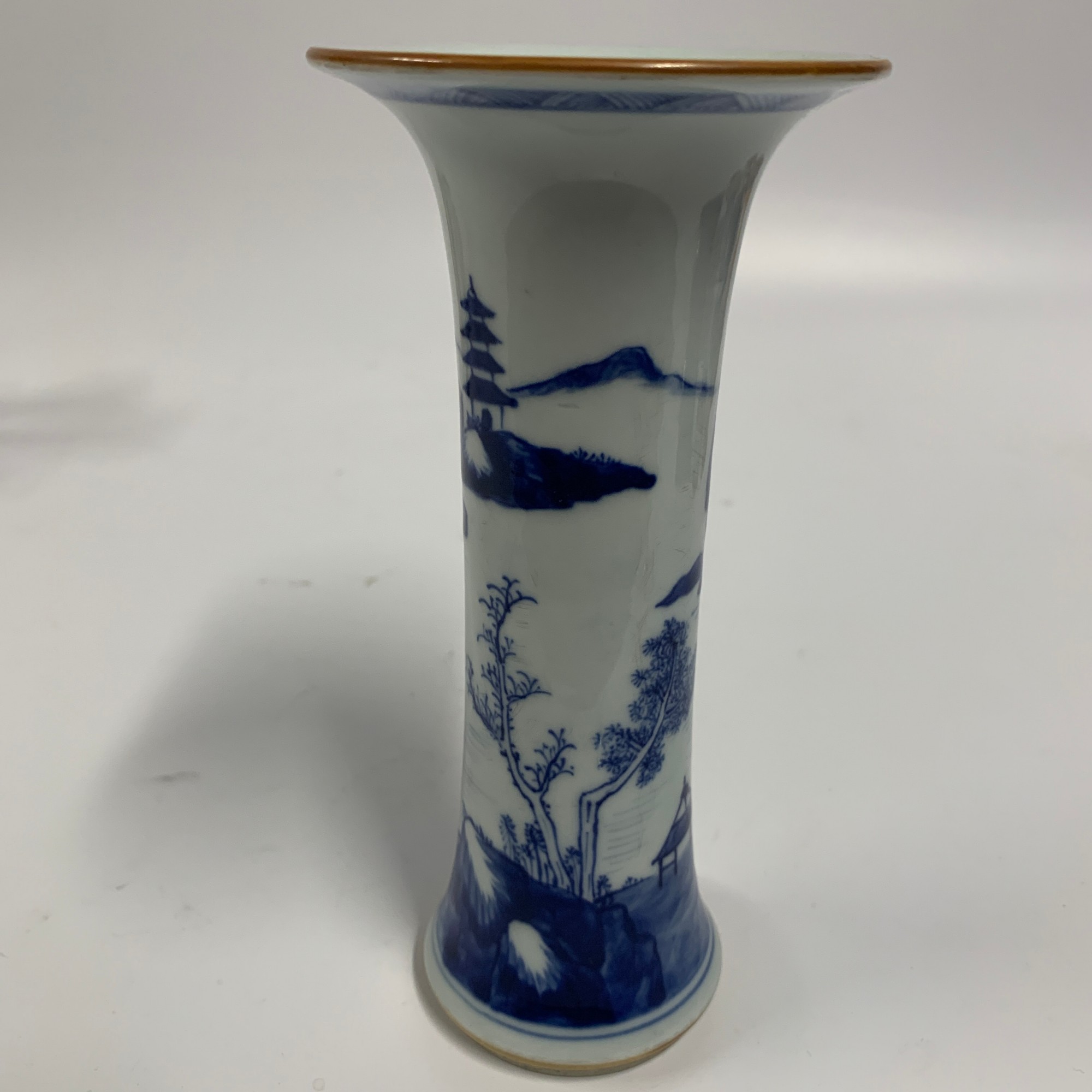 清康熙·青花山水图花菇ZBM25ZBM0219098