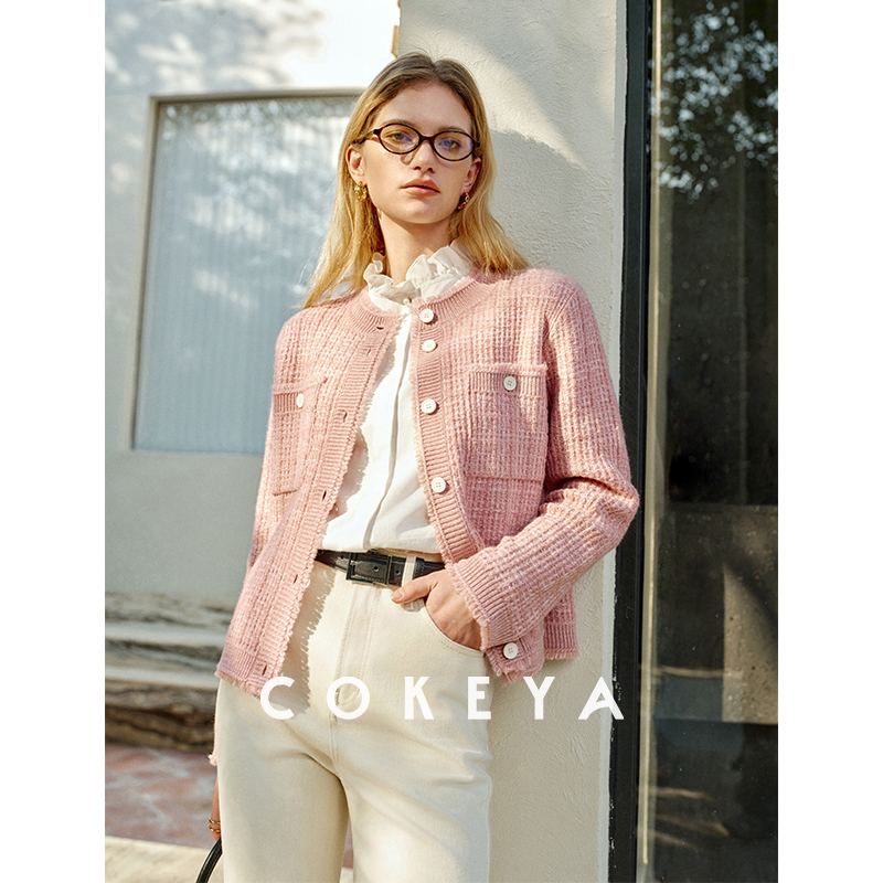 COKEYA/春日樱园~奢软康赛妮山羊绒浮格纹肌理香风毛边针织开衫