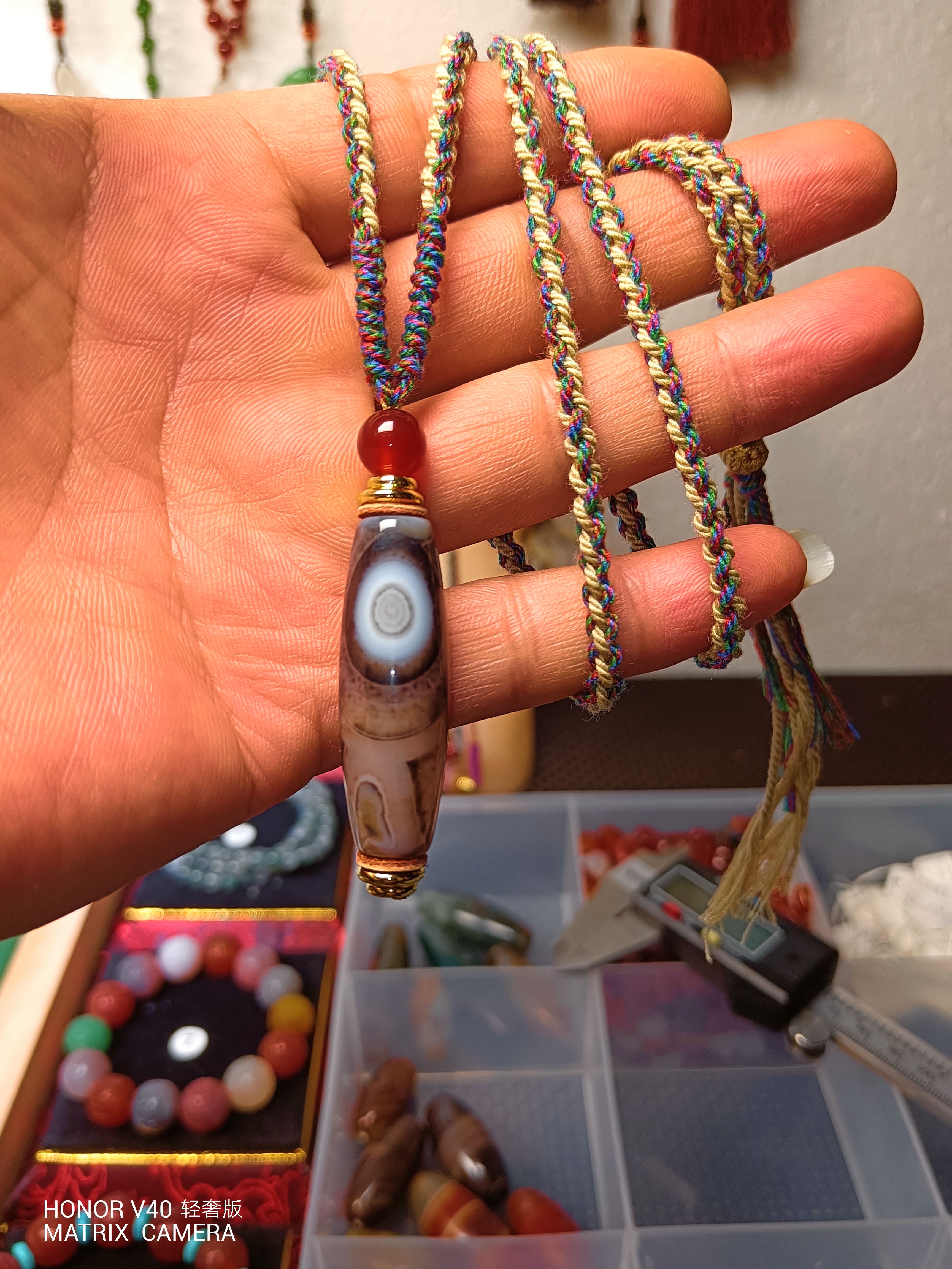 高看一眼天然缠丝玛瑙未镶嵌男女通戴吊坠颈饰(含链)