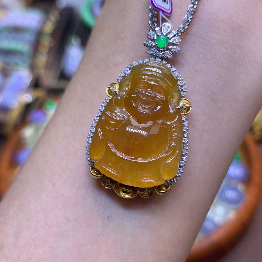 翡翠18K金镶嵌颈饰