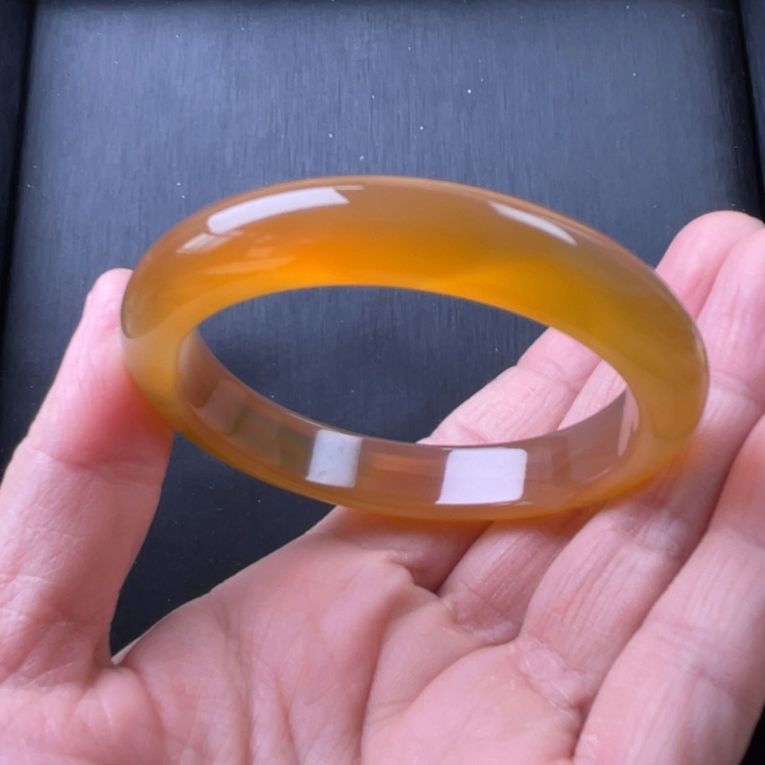 玛瑙/玉髓手镯未镶嵌54圈口