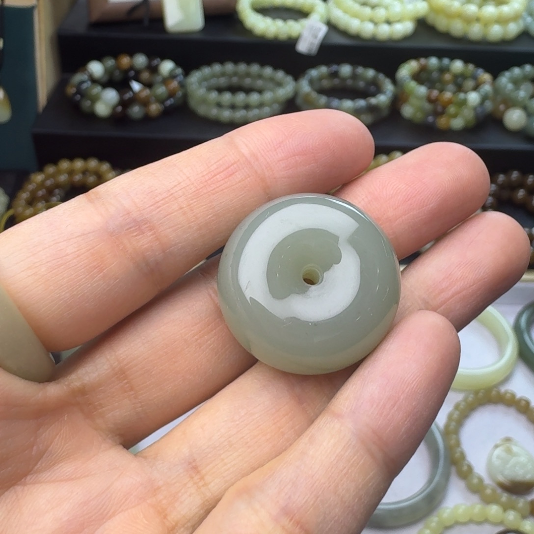 和田玉（青白玉）未镶嵌颈饰