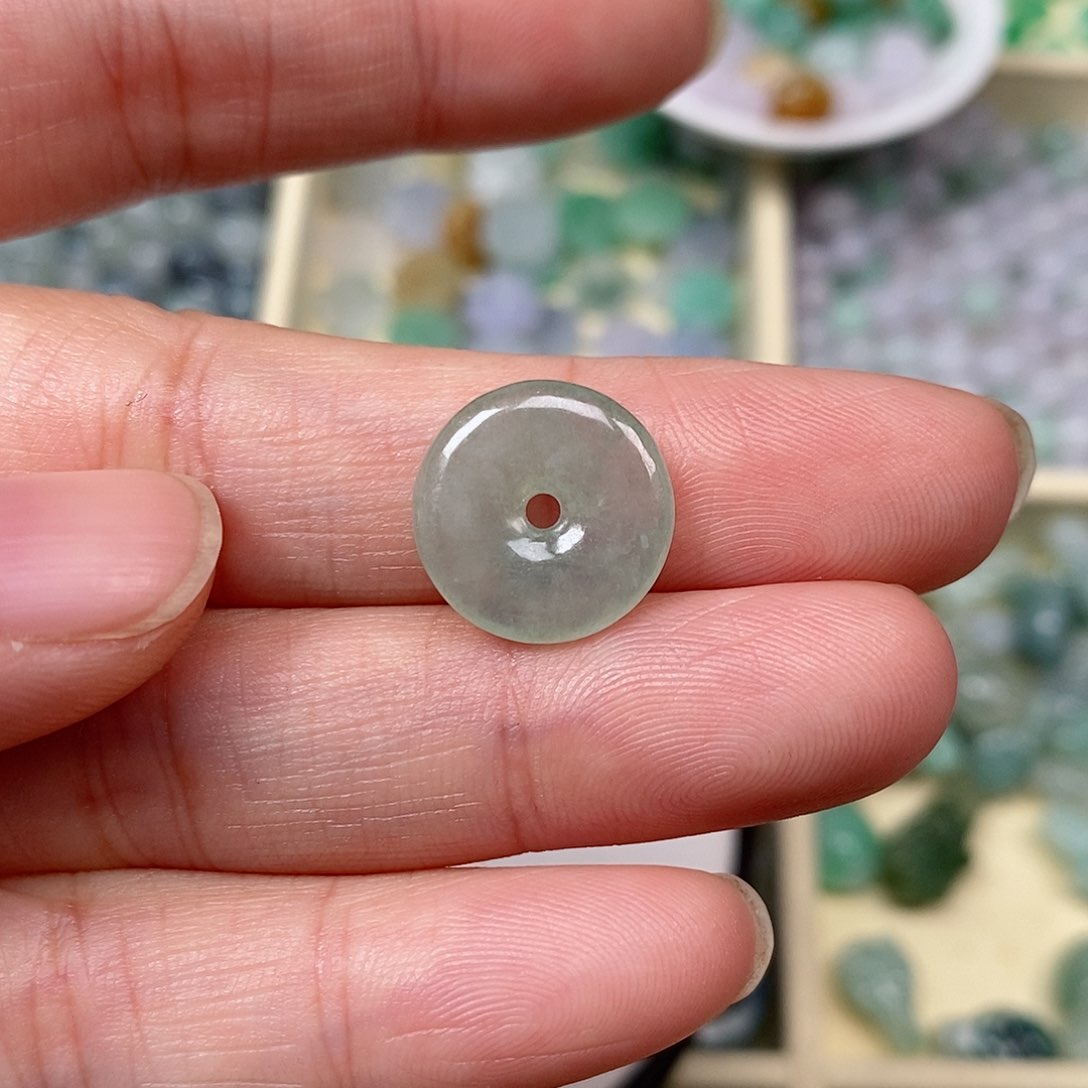 翡翠吊坠(不含链)未镶嵌小*欢