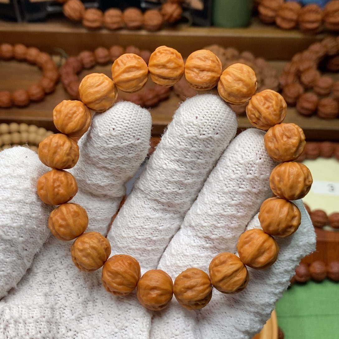 文玩核桃吊坠14方肚粗筋