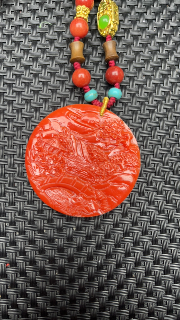 A21精品红珊珊山水吊坠