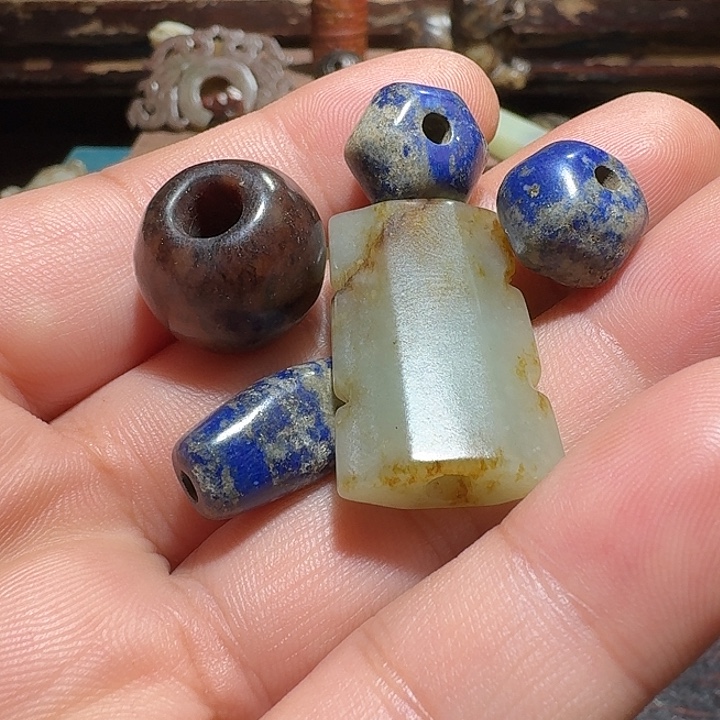 和田玉（糖玉）未镶嵌颈饰