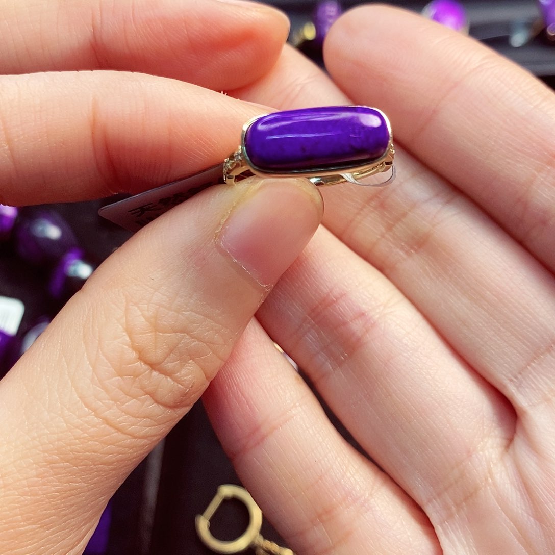 苏纪石（舒俱来）戒指18K金镶嵌梦**玖