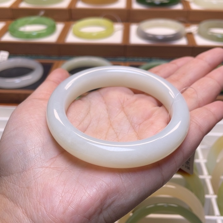 和田玉手镯未镶嵌55