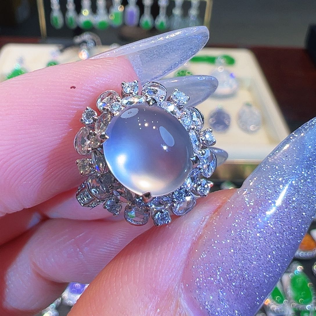 翡翠戒指18K金镶嵌翡翠