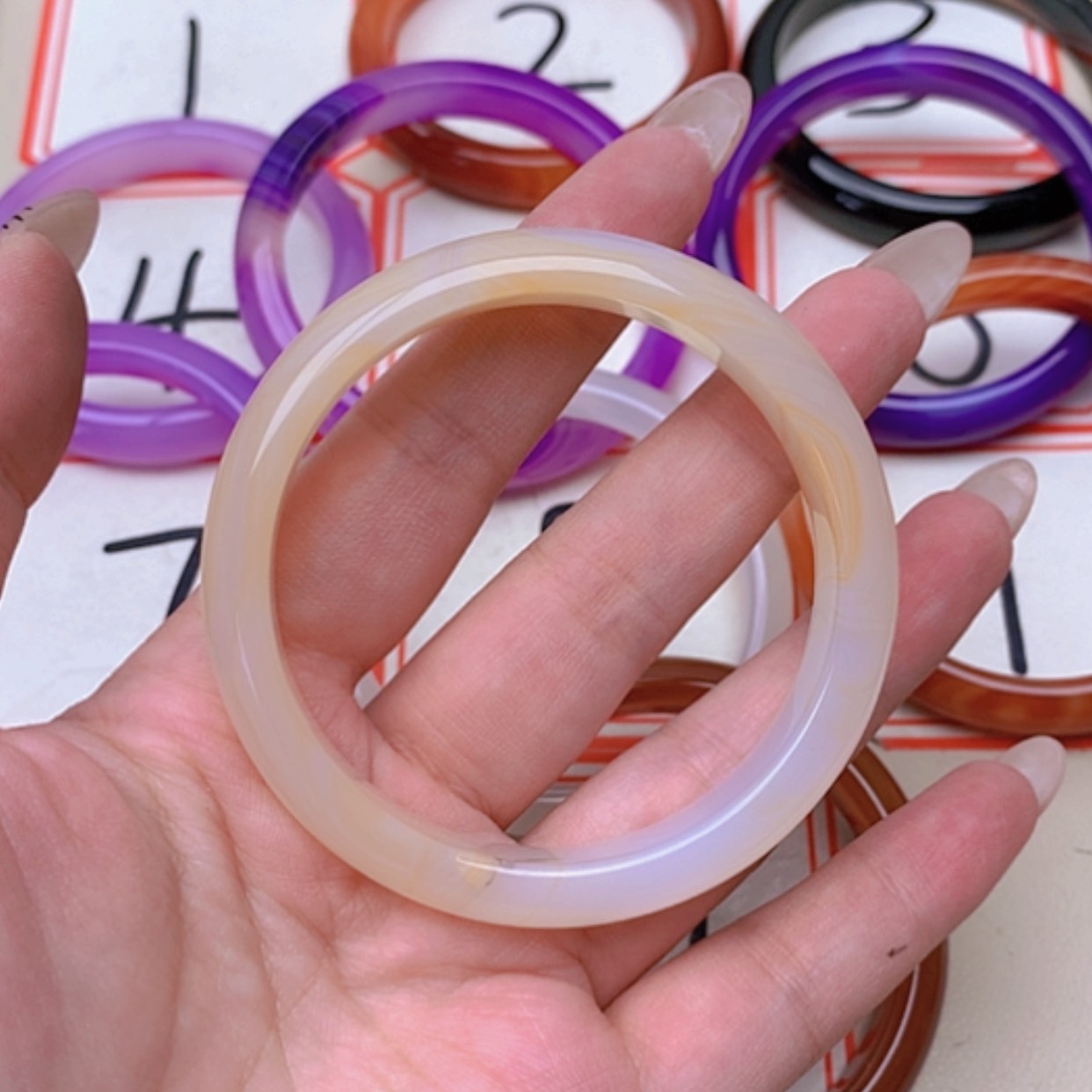 【闪购商品】玛瑙/玉髓未镶嵌珠宝半成品?****?