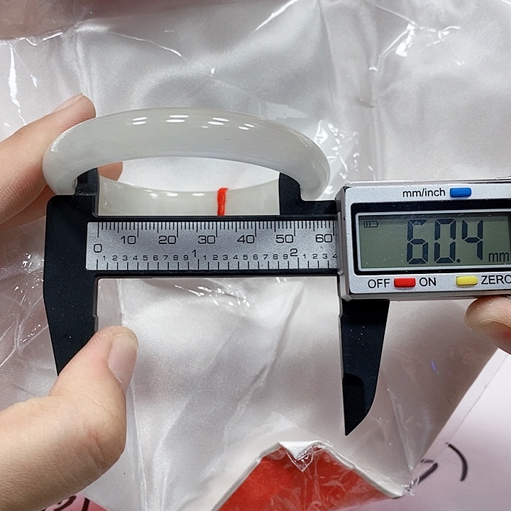 翡翠手镯未镶嵌94 