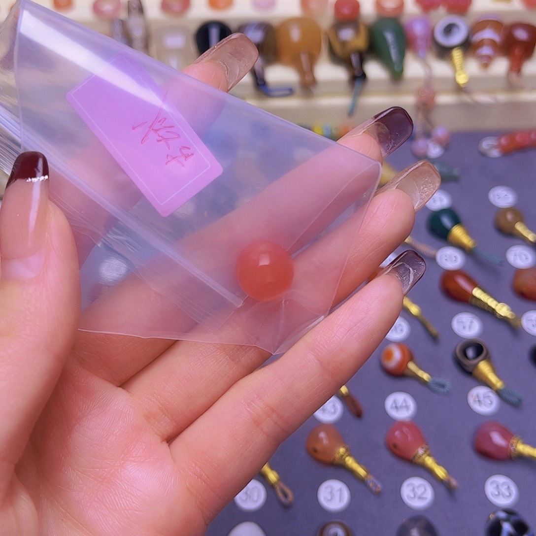 玛瑙/玉髓隔珠未镶嵌古***左