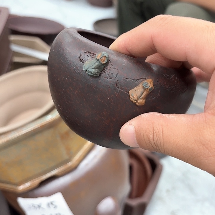 紫砂花盆紫砂的颜色很好看