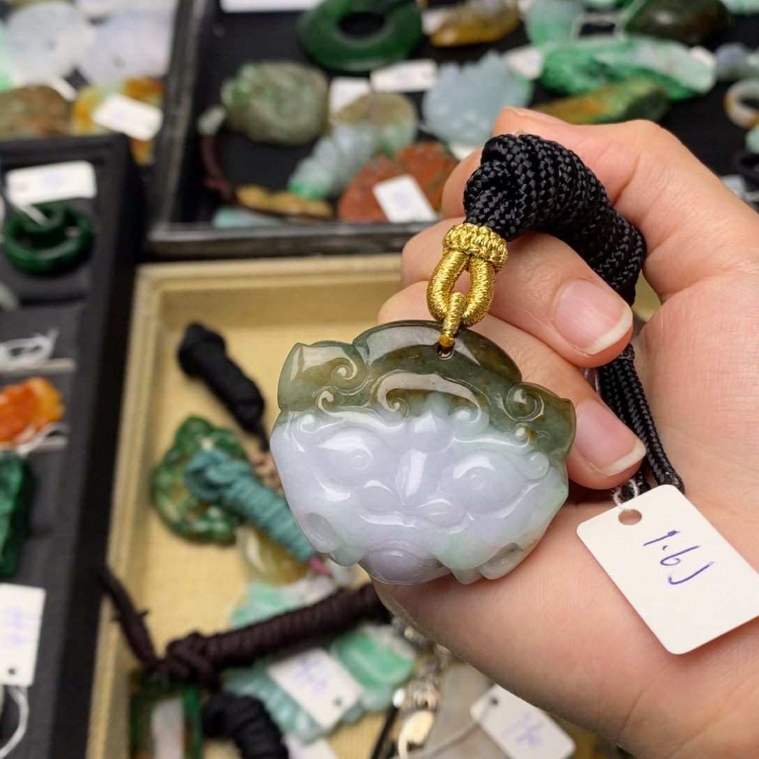 翡翠项链未镶嵌三彩兽头挂件37号