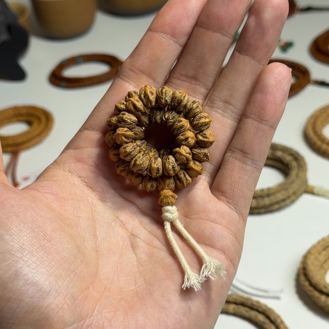 泥***叫柏香籽/百香籽吊坠