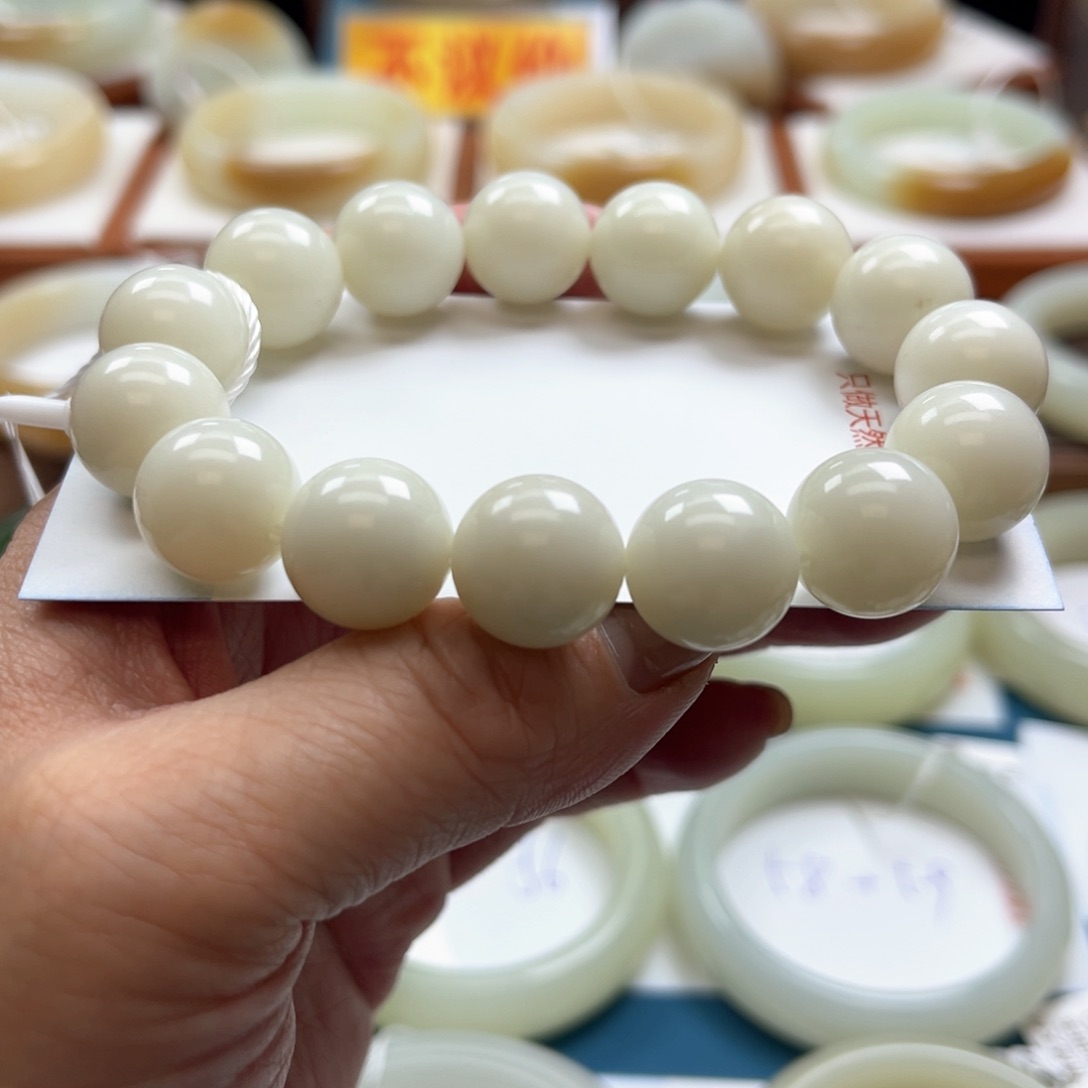 未镶嵌手串和田玉