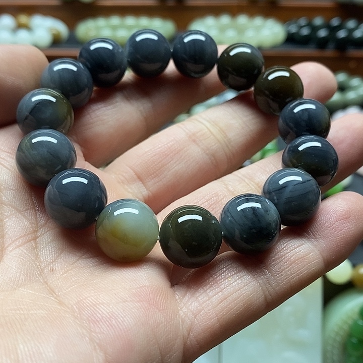 和田玉手串未镶嵌巧*力