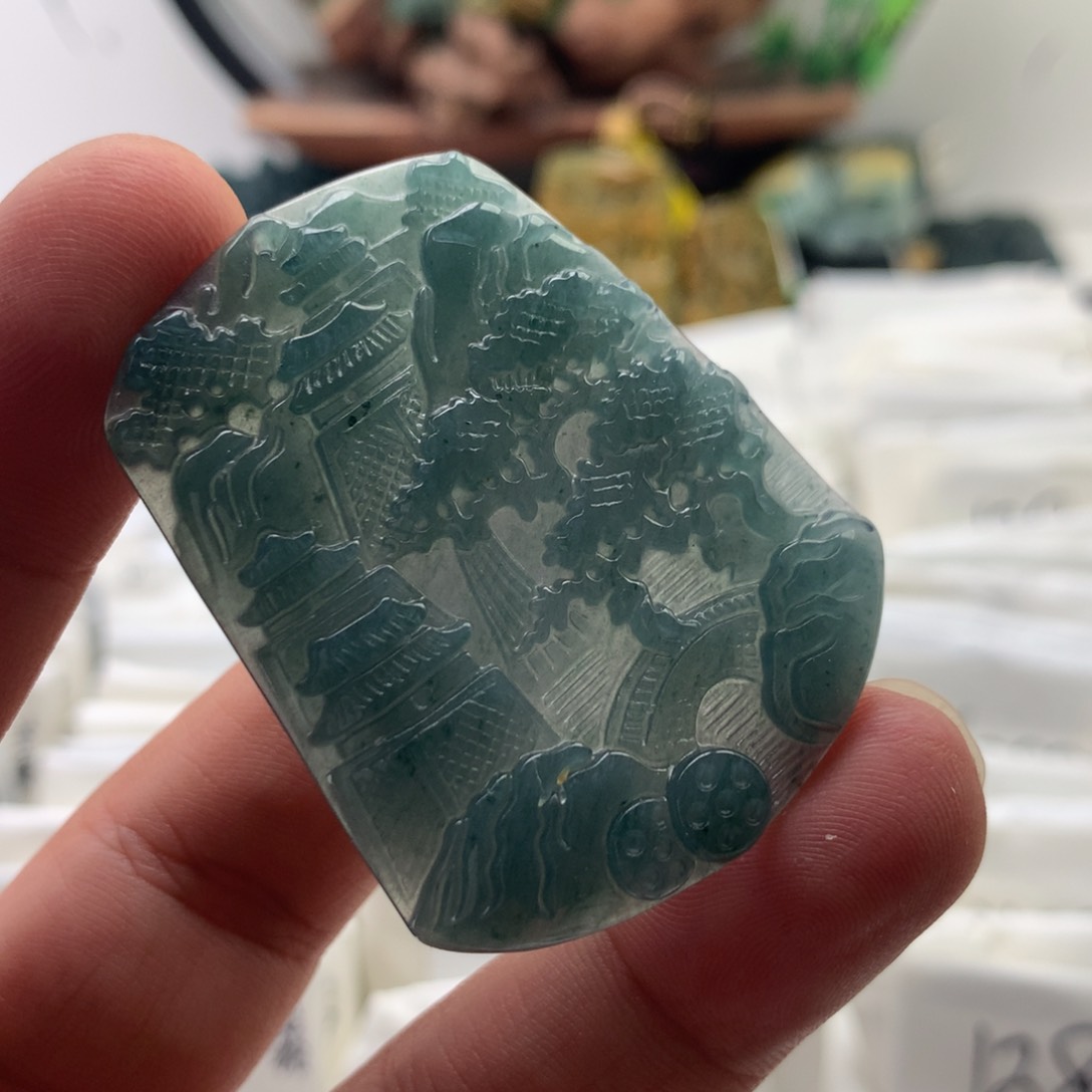 颈饰未镶嵌翡翠山水