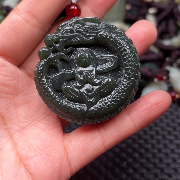 和田玉颈饰未镶嵌